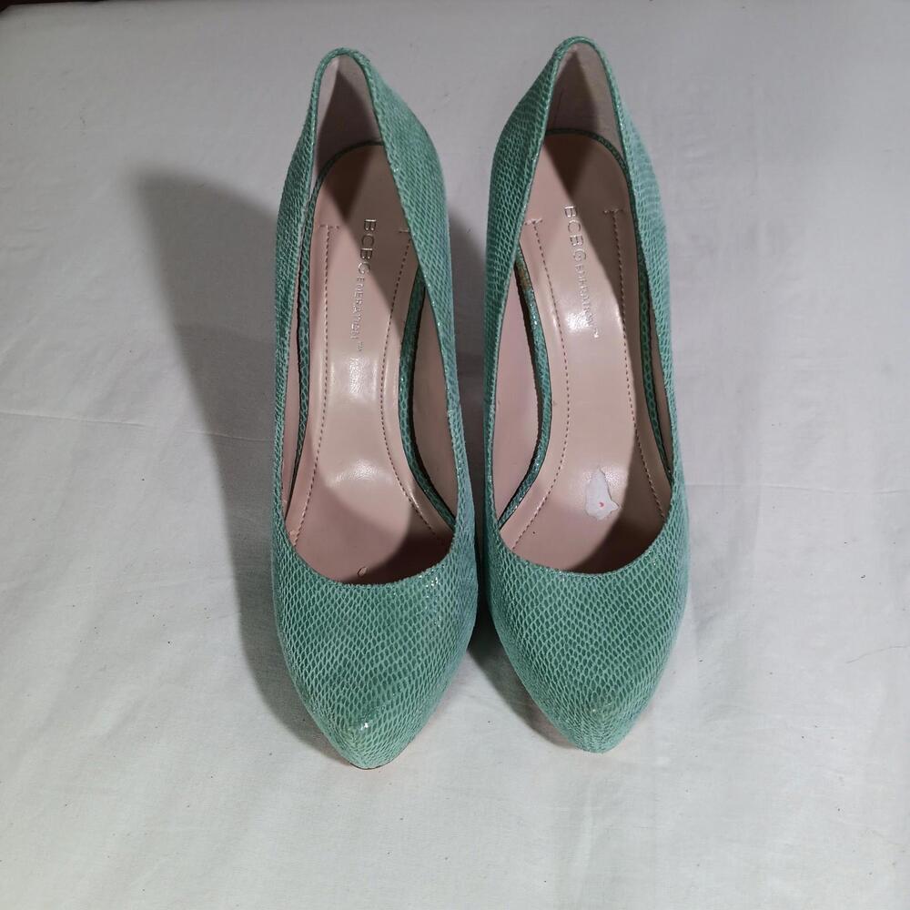 BCBG Parade Green Leather Faux Snakeskin Platform Pumps Stiletto Heels Size 8